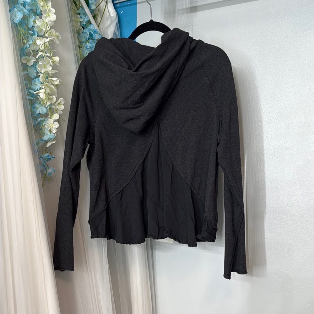 Black/ Charcoal Gray Hoodie lululemon size 10 flowy back​ - Picture 3 of 3